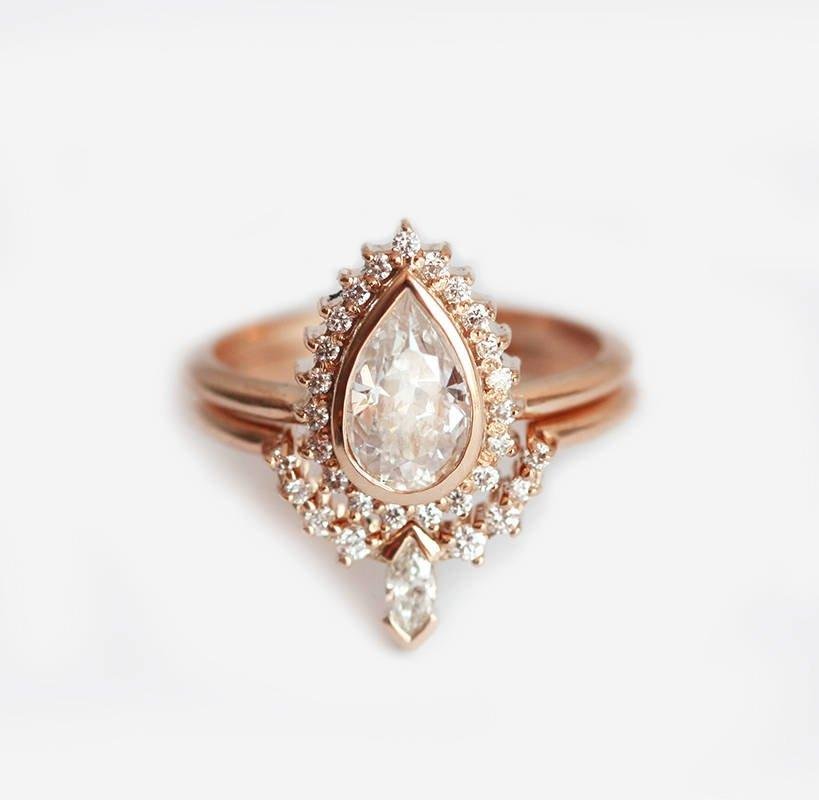 Pear Diamond Ring With Halo & Diamond Crown Band