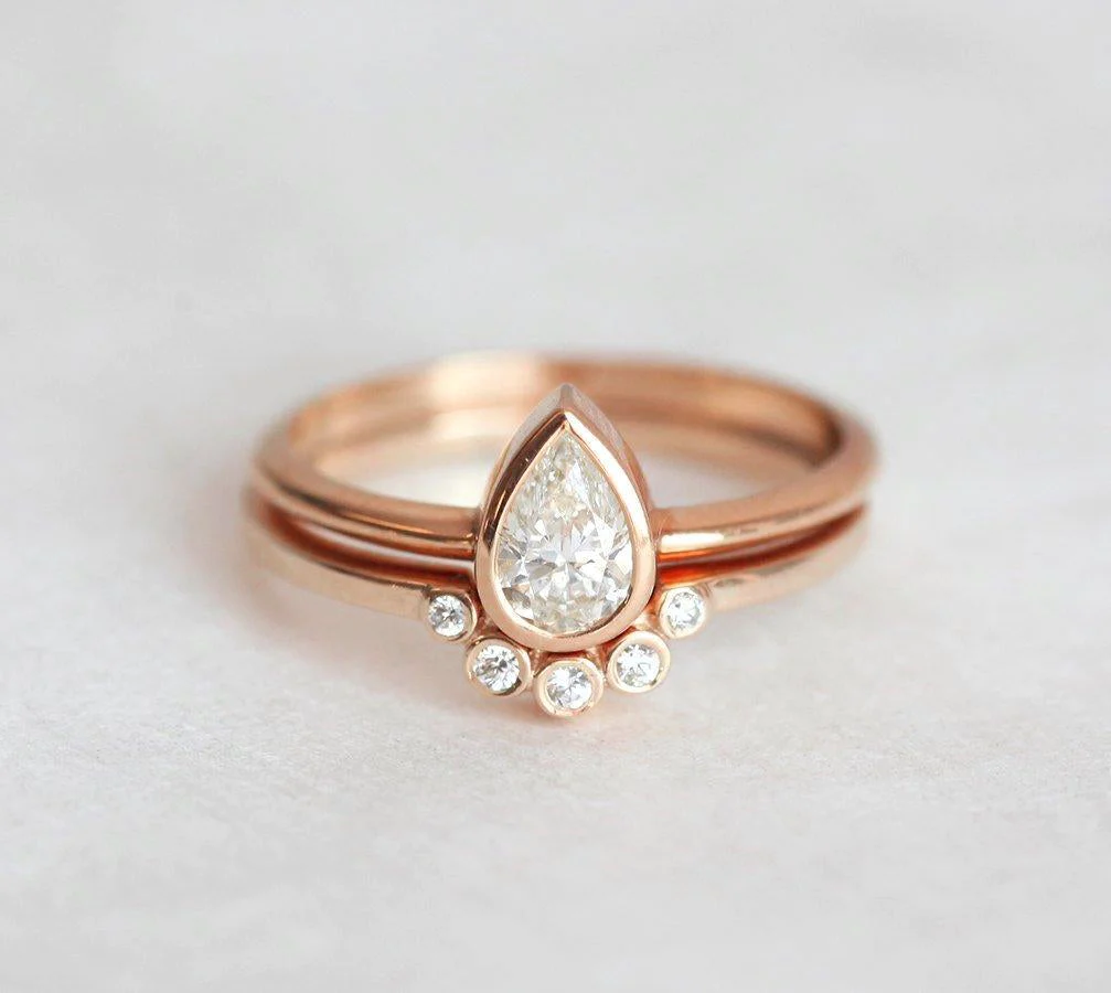 Pear Diamond Ring Set With Matching Curved Diamond Band