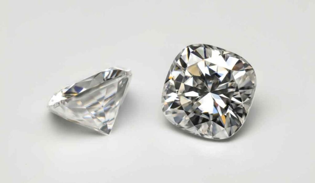 Moissanite vs cubic zirconia diffrences